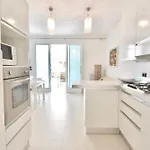 Liro Apartments