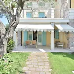 Liro Apartments